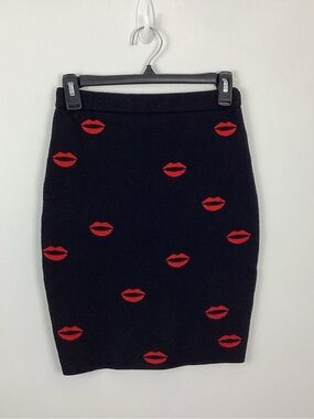 Lovers + Friends Louie Lips Skirt Size Small